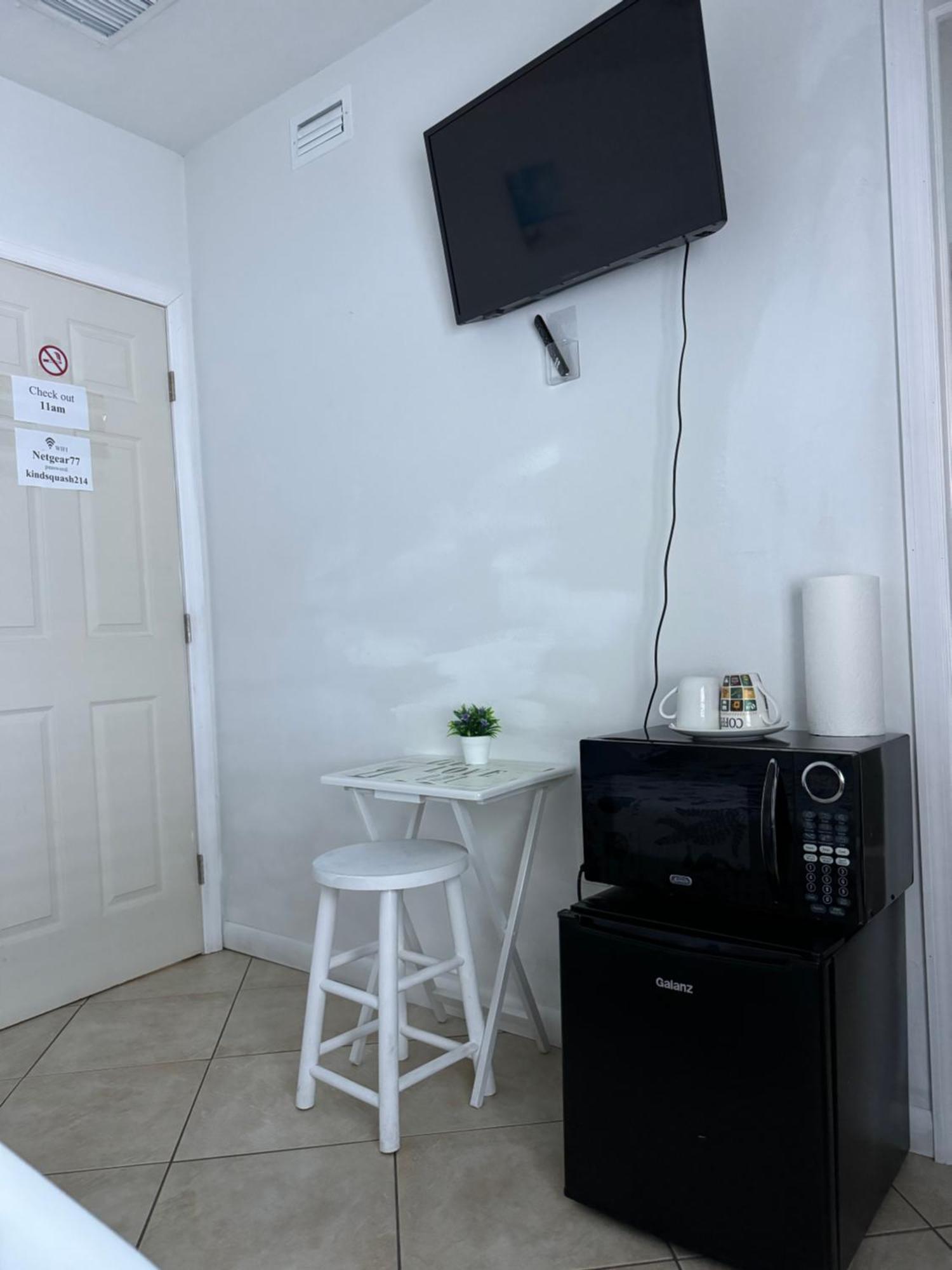 B5 Best Value On Private Bedroom With Private Bathroom In Little Havana, Miami Buitenkant foto