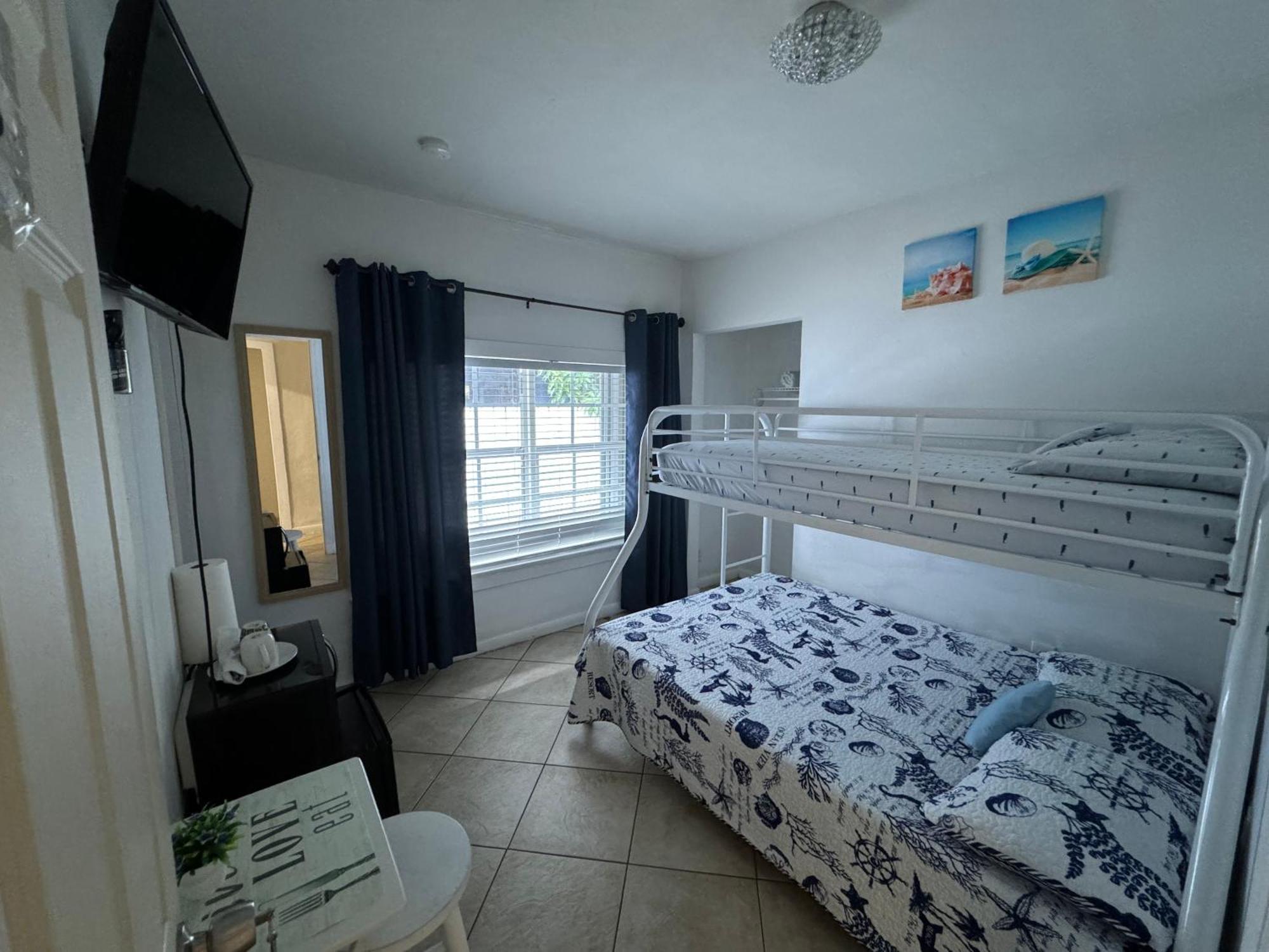 B5 Best Value On Private Bedroom With Private Bathroom In Little Havana, Miami Buitenkant foto